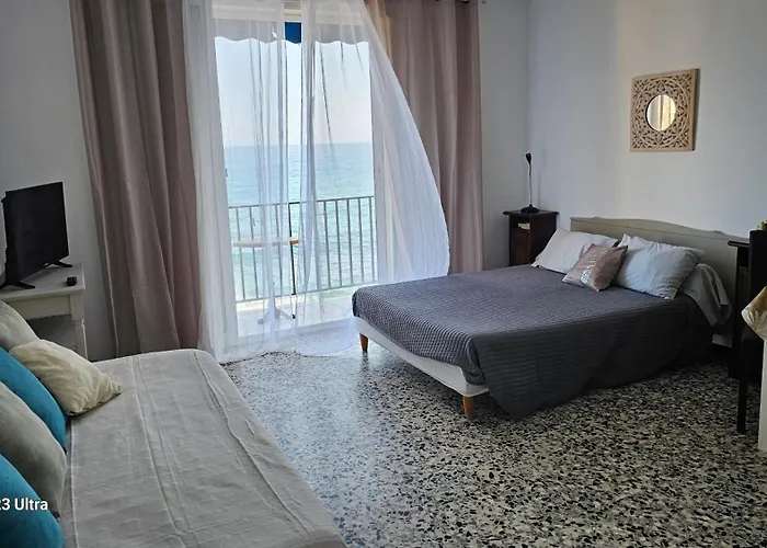 Location T1 Pieds Dans L'eau